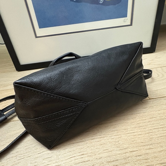 MADEWELL | The Piazza Mini Crossbody Bag Black - Picture 4 of 8